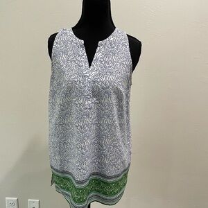 Dalia sleeveless top size small. Beautiful floral 
lightweight fabric.